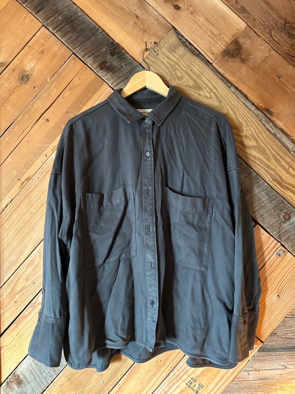 Everlane button down
